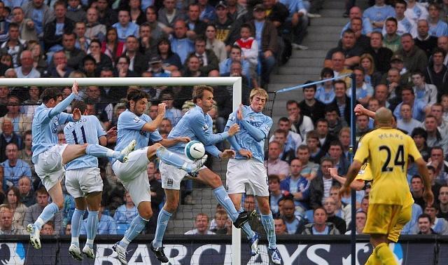 张玉宁在球 张玉宁在球