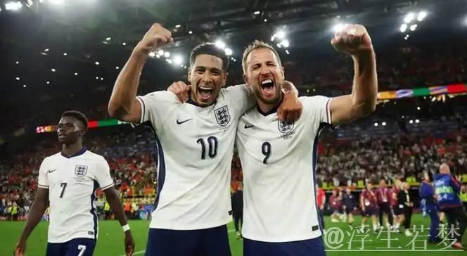 前曼联和英格兰中场林加德在首尔足球俱乐部告别中进球